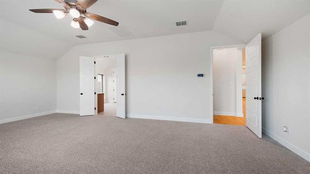 Spacious, unfurnished interior of a new home in Walsh, Fort Worth (Image 16).