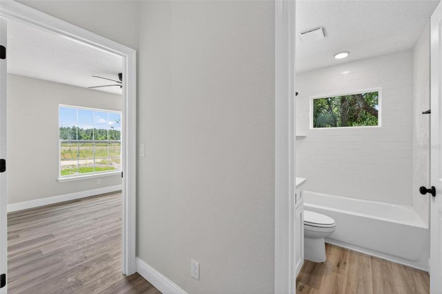 Spacious, unfurnished interior of a new home in , Eustis (Image 45).