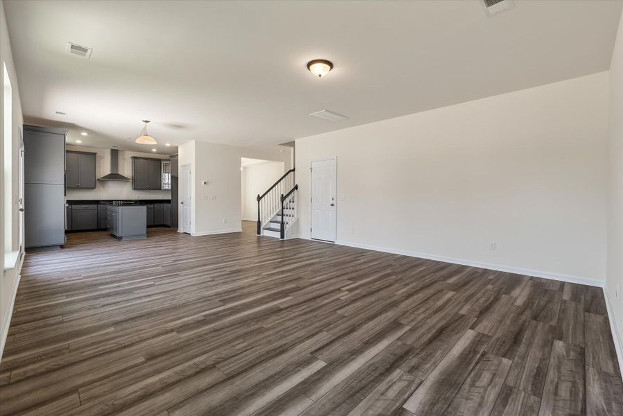 Spacious, unfurnished interior of a new home in Oakley Pointe, Moncks Corner (Image 28).