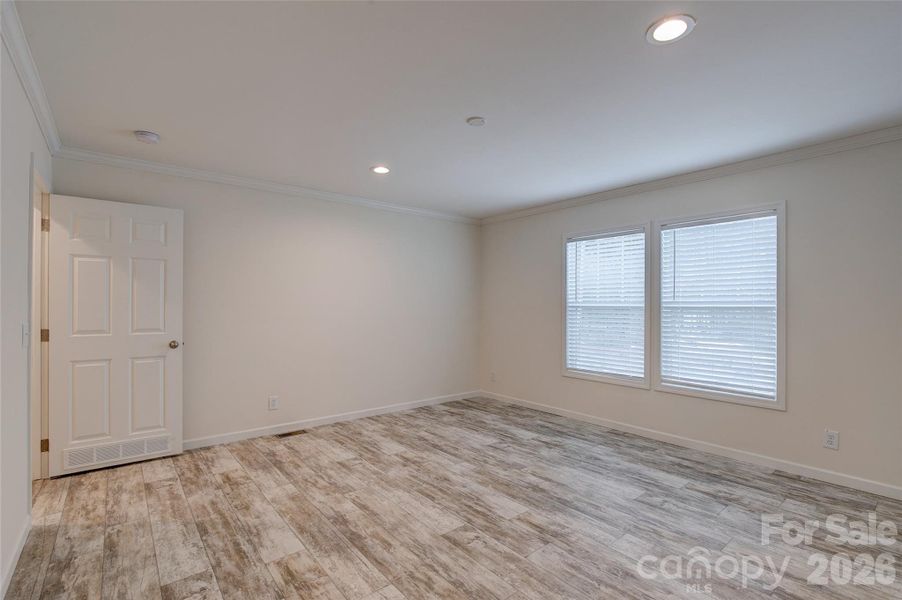 Spacious, unfurnished interior of a new home in , Chester (Image 22).