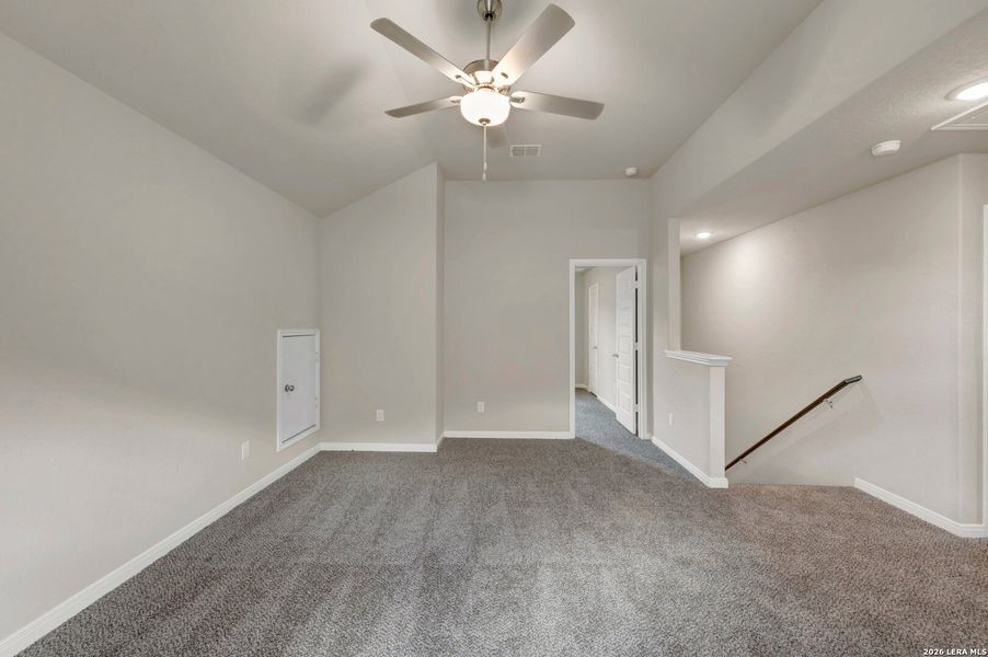 Spacious, unfurnished interior of a new home in Paloma Park, Converse (Image 29).