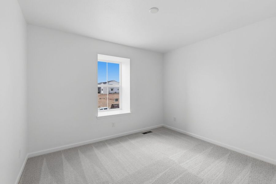Spacious, unfurnished interior of a new home in Sterling Ranch Ascent Village, Littleton (Image 19).