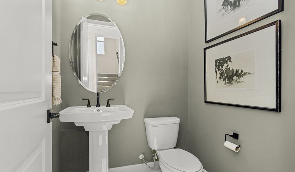 Kipling-EA94-TheTownsatLynwood Bathroom