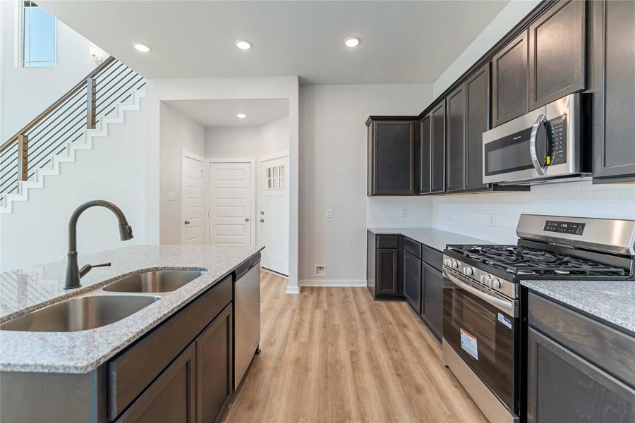 Furnished interior view inside a new home in Meadow Park, Conroe (Image 4). Furnished interior view inside a new home in Meadow Park, Conroe (Image 4).