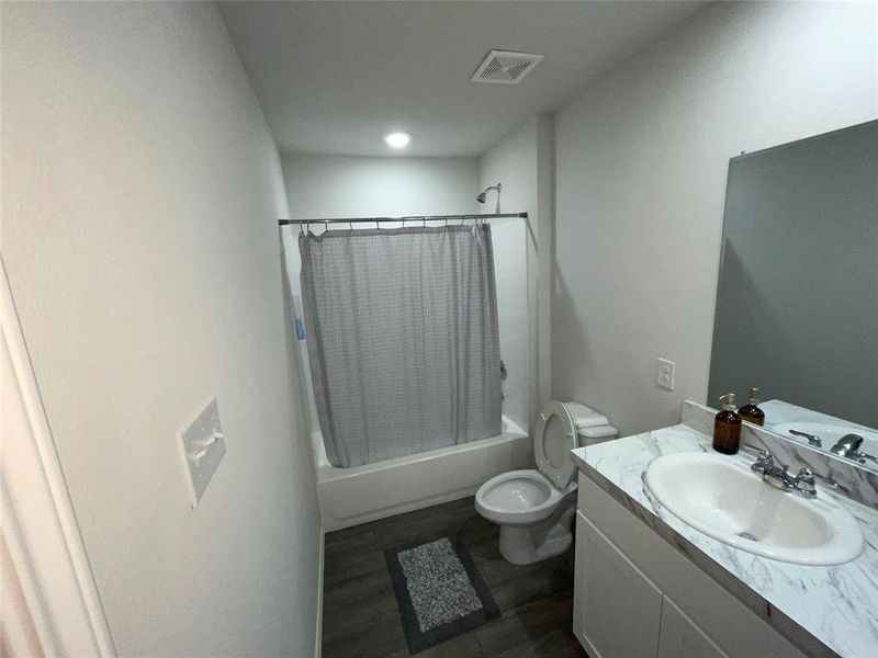 Furnished interior view inside a new home in Tolar Oaks, Tolar (Image 13).