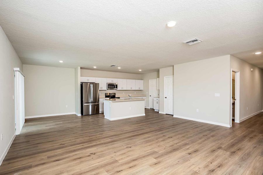 Spacious, unfurnished interior of a new home in Pasadena Ridge, Dade City (Image 14). Spacious, unfurnished interior of a new home in Pasadena Ridge, Dade City (Image 14).