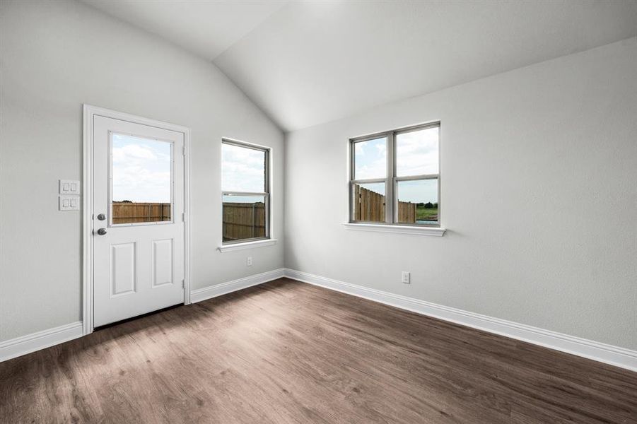 Spacious, unfurnished interior of a new home in Fox Landing, Caddo Mills (Image 23).