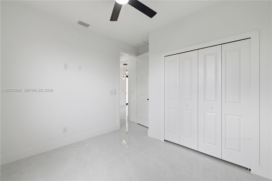 Spacious, unfurnished interior of a new home in , Lehigh Acres (Image 13).