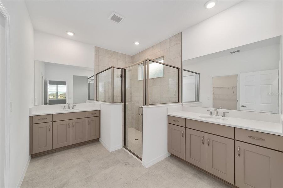 Furnished interior view inside a new home in Calesa Township, Ocala (Image 8).