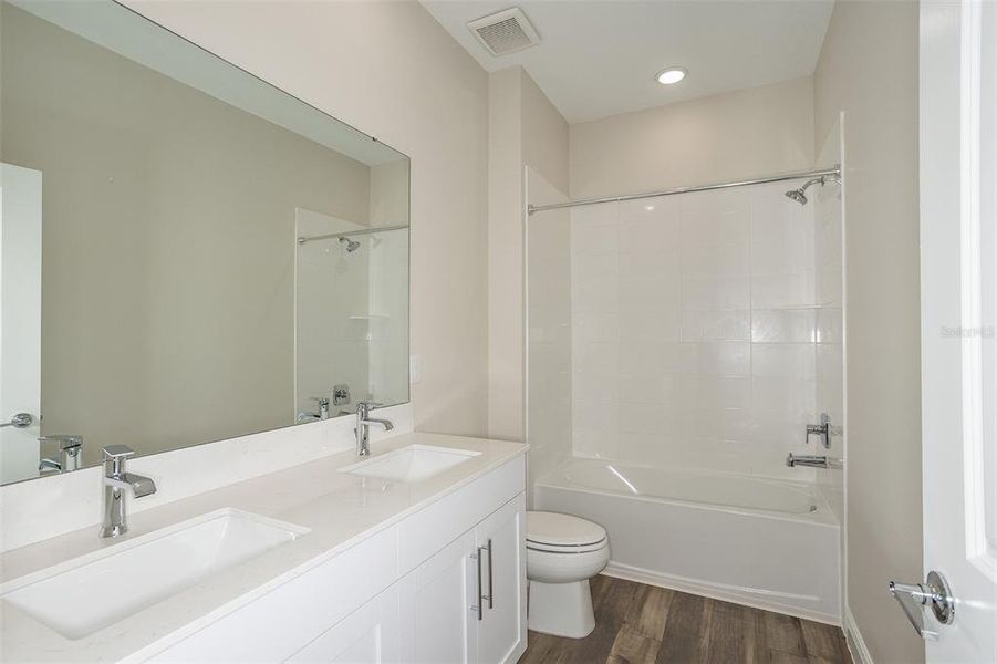 Furnished interior view inside a new home in Pasadena Woods, Dade City (Image 9). Furnished interior view inside a new home in Pasadena Woods, Dade City (Image 9).