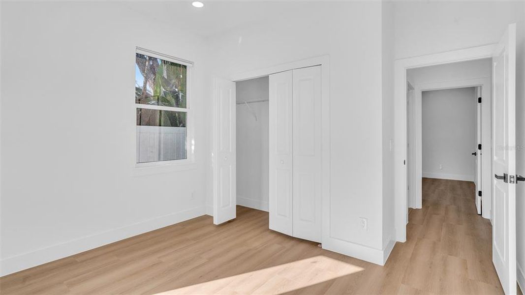 Spacious, unfurnished interior of a new home in , St. Petersburg (Image 23).