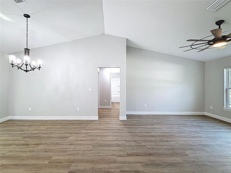 Spacious, unfurnished interior of a new home in , Dunnellon (Image 23).