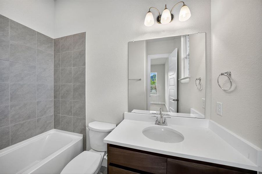 Furnished interior view inside a new home in Walsh Ranch, Fort Worth (Image 8).