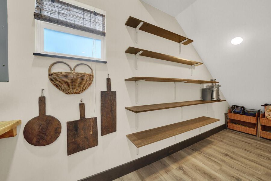 walk-in pantry walk-in pantry