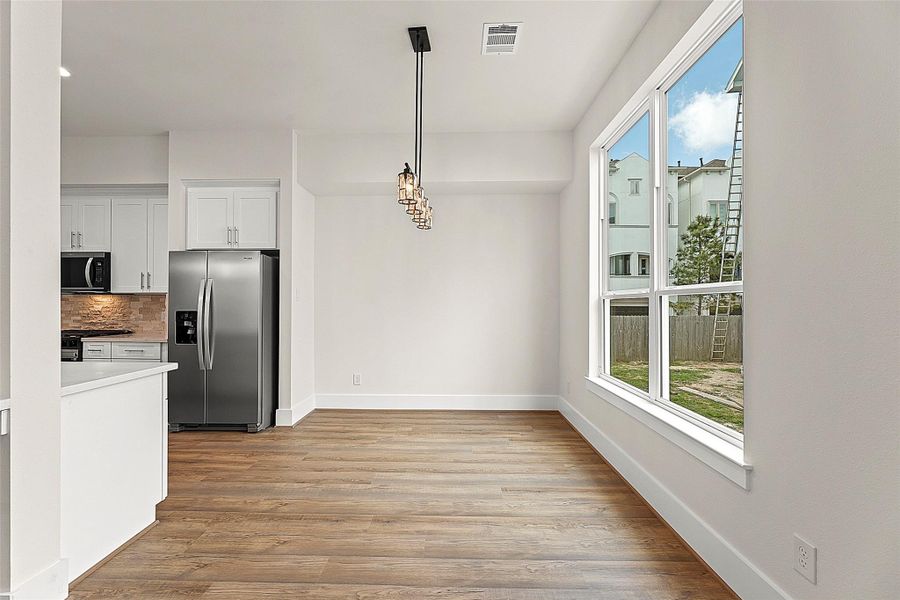 Spacious, unfurnished interior of a new home in , Houston (Image 21).