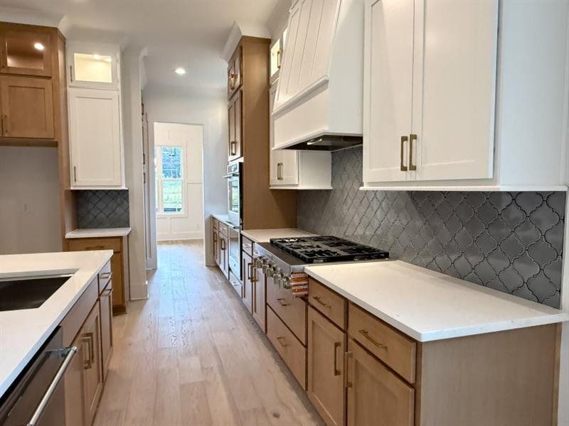 Furnished interior view inside a new home in Livingstone Park, Kennesaw (Image 5). Furnished interior view inside a new home in Livingstone Park, Kennesaw (Image 5).