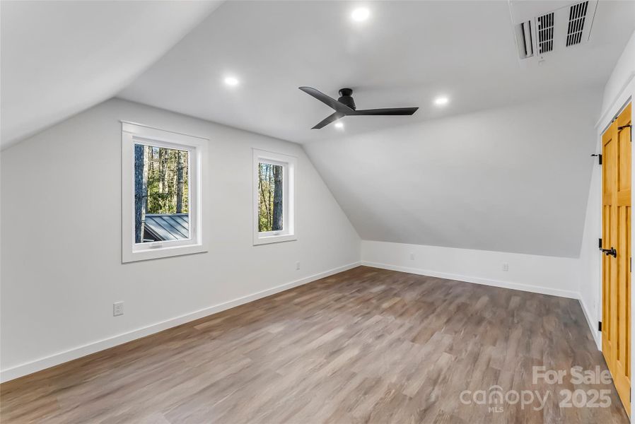 Spacious, unfurnished interior of a new home in , Newland (Image 33). Spacious, unfurnished interior of a new home in , Newland (Image 33).