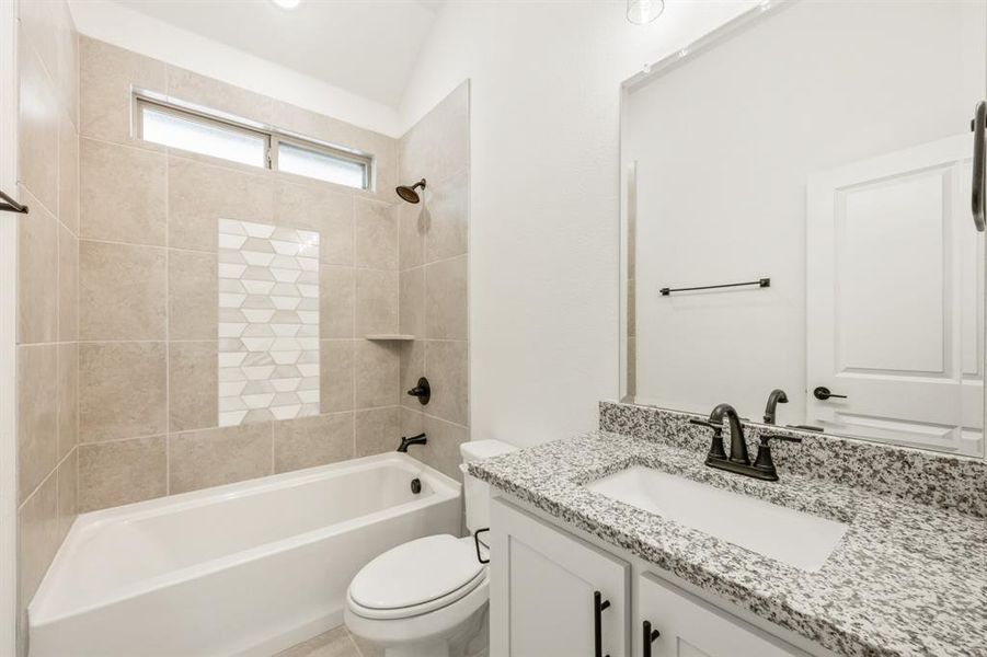 Furnished interior view inside a new home in Glenwood Meadows, Argyle (Image 14).
