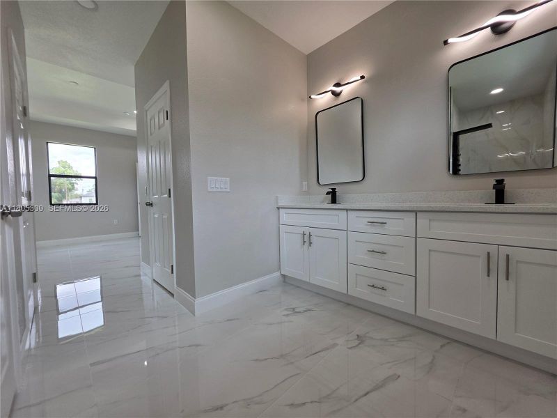 Furnished interior view inside a new home in , Lehigh Acres (Image 9).