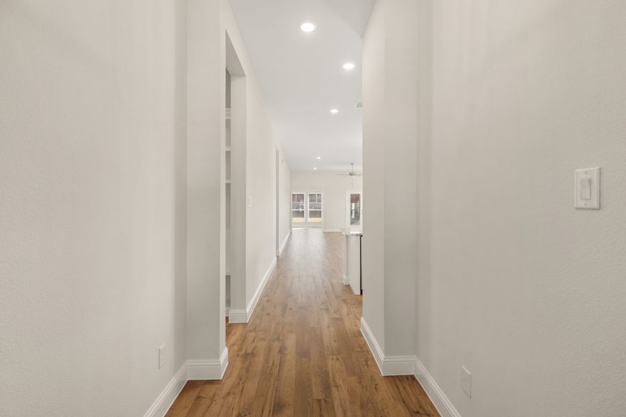 Spacious, unfurnished interior of a new home in Elevon, Lavon (Image 16).