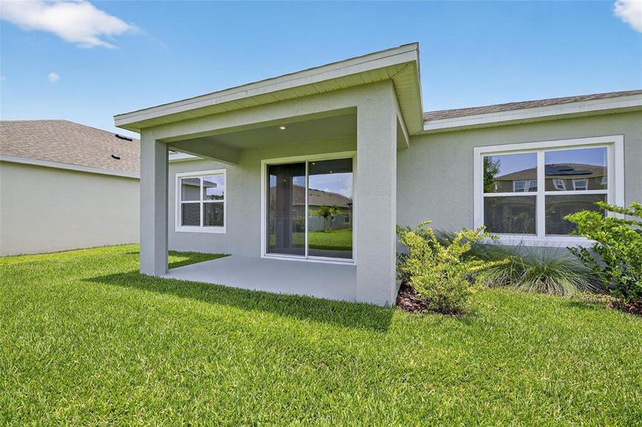 Front exterior of a new home in Waterset, Apollo Beach, FL, highlighting curb appeal (Image 28).