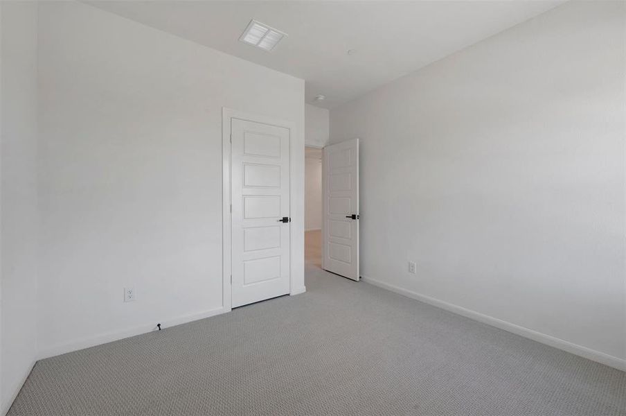 Spacious, unfurnished interior of a new home in Ridgeline Towns, McKinney (Image 28). Spacious, unfurnished interior of a new home in Ridgeline Towns, McKinney (Image 28).