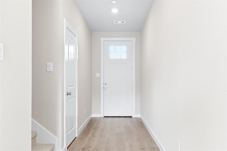 004-723ProsperLane-Wylie-TX-75098-Entry.jpg-SMALL