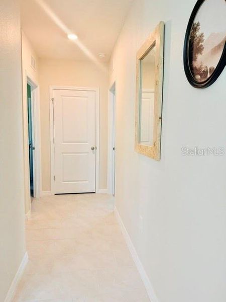 Spacious, unfurnished interior of a new home in , Winter Haven (Image 22).