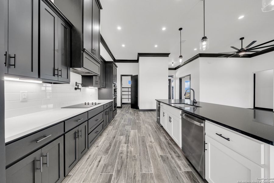 Furnished interior view inside a new home in , La Vernia (Image 7).