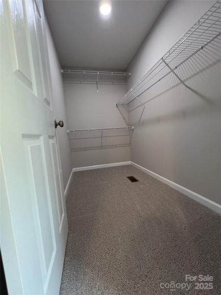 Spacious, unfurnished interior of a new home in , Salisbury (Image 12).