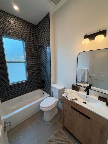 Furnished interior view inside a new home in , Tampa (Image 25). Furnished interior view inside a new home in , Tampa (Image 25).