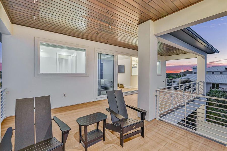 Exterior details and patio area of a home in , Flagler Beach (Image 38).