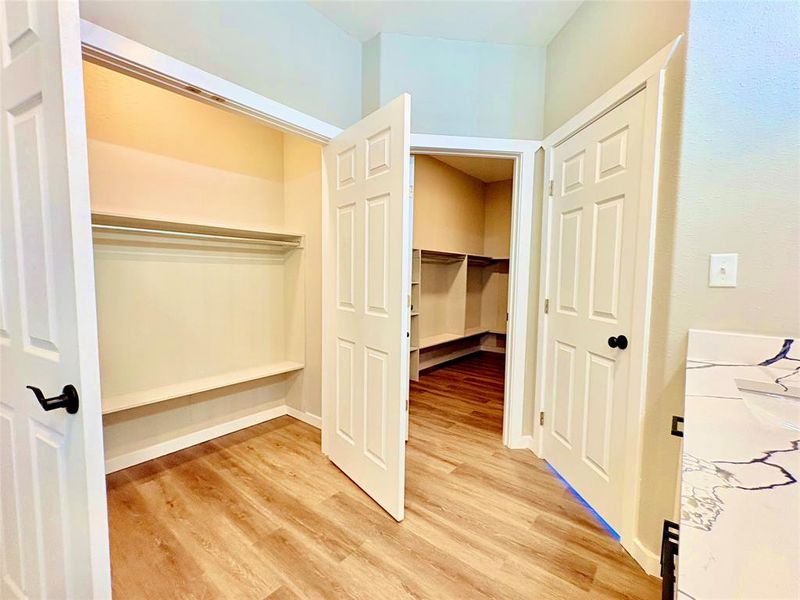Spacious, unfurnished interior of a new home in , Graham (Image 31).