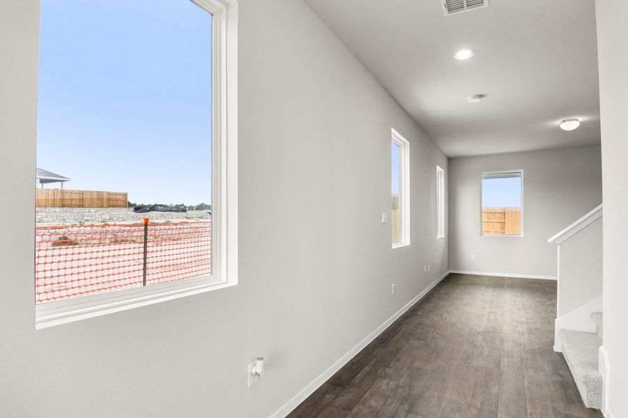 Spacious, unfurnished interior of a new home in Edgebrooke, Pflugerville (Image 18). Spacious, unfurnished interior of a new home in Edgebrooke, Pflugerville (Image 18).
