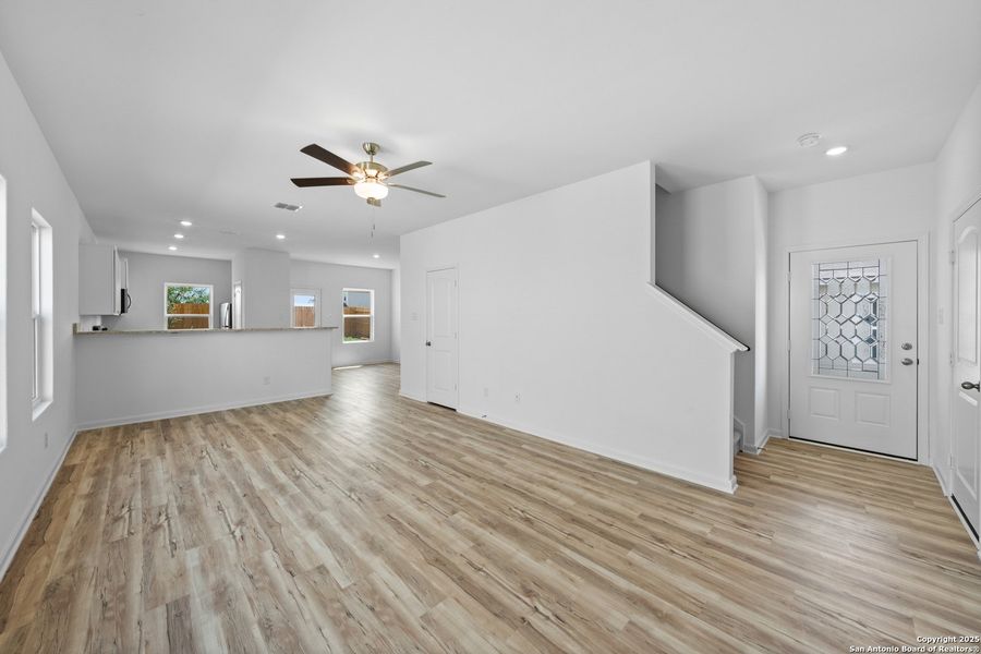Spacious, unfurnished interior of a new home in Blue Wing, San Antonio (Image 22). Spacious, unfurnished interior of a new home in Blue Wing, San Antonio (Image 22).