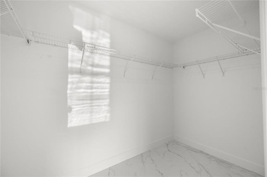 Spacious, unfurnished interior of a new home in , Ocala (Image 20).