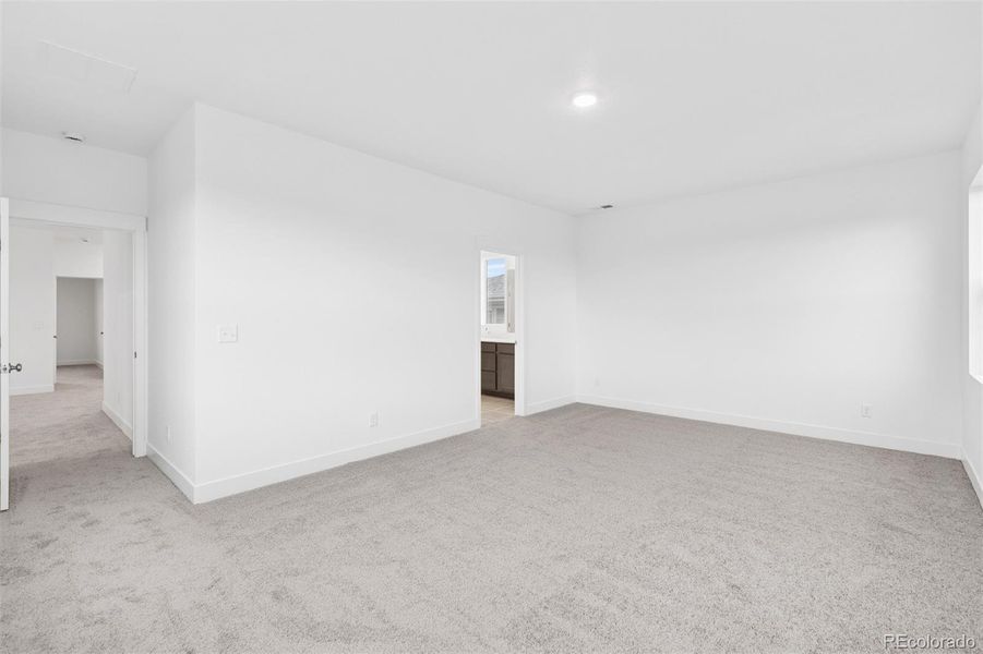 Spacious, unfurnished interior of a new home in Painted Prairie Cottage, Aurora (Image 27). Spacious, unfurnished interior of a new home in Painted Prairie Cottage, Aurora (Image 27).