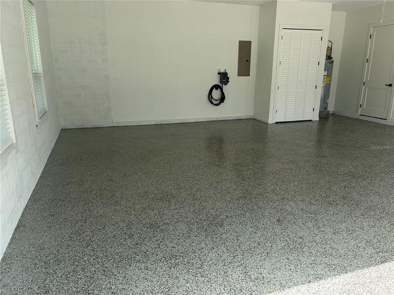 Spacious, unfurnished interior of a new home in , Altamonte Springs (Image 8). Spacious, unfurnished interior of a new home in , Altamonte Springs (Image 8).