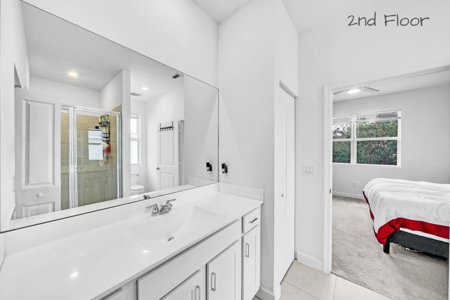 Furnished interior view inside a new home in , Port St. Lucie (Image 5).