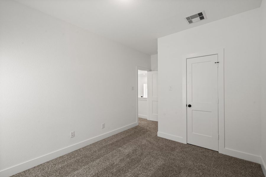 Spacious, unfurnished interior of a new home in The Woodlands Hills, Willis (Image 18).