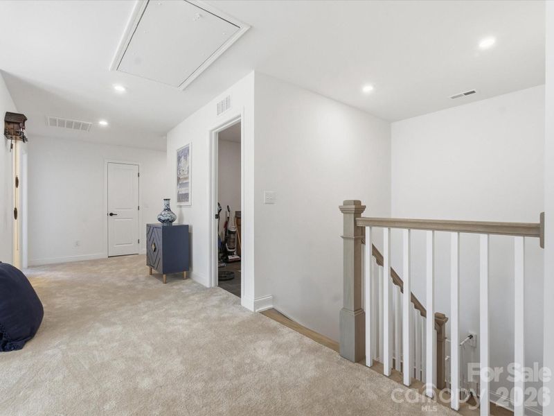 Spacious, unfurnished interior of a new home in , York (Image 19).