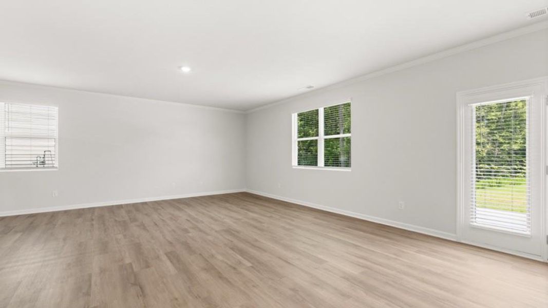 Spacious, unfurnished interior of a new home in Northwoods at Mirror Lake, Villa Rica (Image 15).