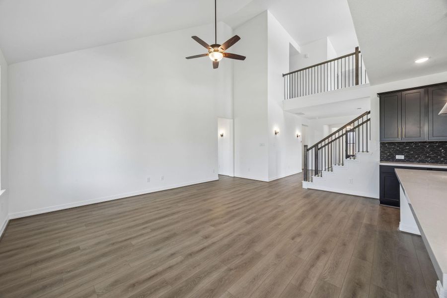 Spacious, unfurnished interior of a new home in Brookewater, Rosenberg (Image 26).