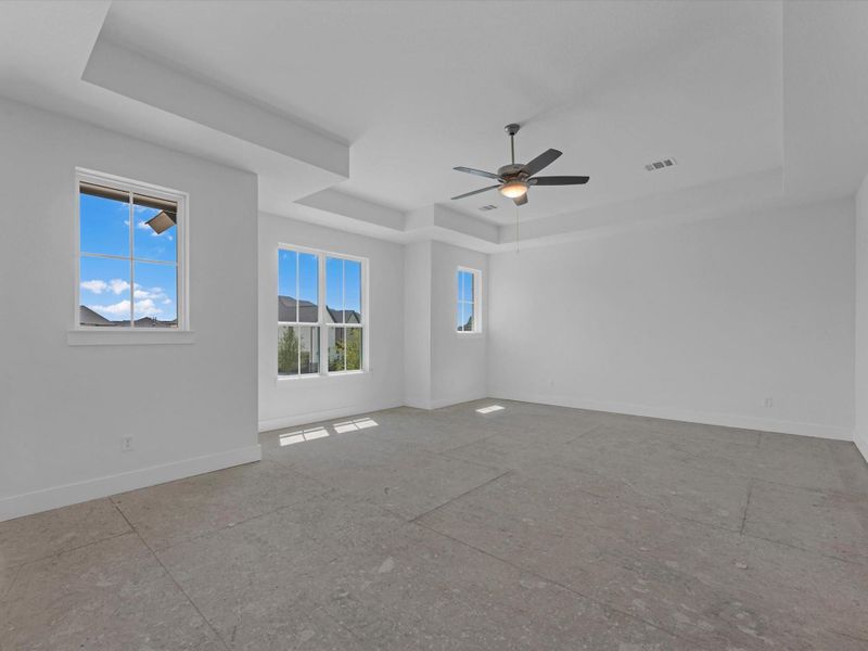 Spacious, unfurnished interior of a new home in Dunham Pointe, Cypress (Image 14).