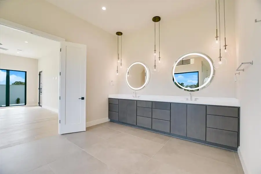 Image 33 of a home in . Image 33 of a home in .