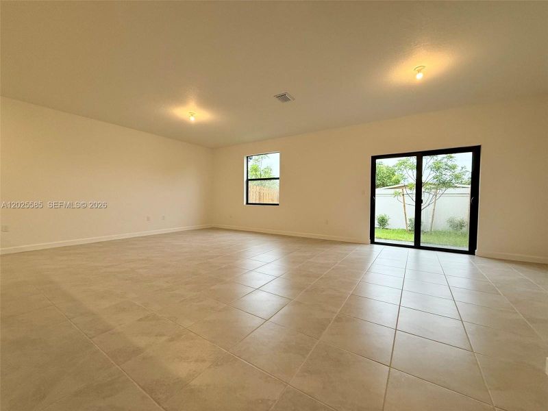 Spacious, unfurnished interior of a new home in , Dania Beach (Image 15). Spacious, unfurnished interior of a new home in , Dania Beach (Image 15).