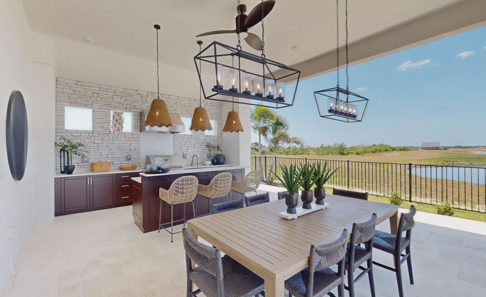 Exterior details and patio area of a home in Palmera, Venice (Image 23).