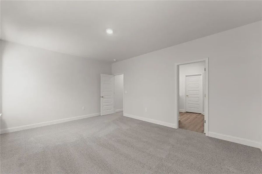 Spacious, unfurnished interior of a new home in Hidden Lake Estates, Greenville (Image 34).