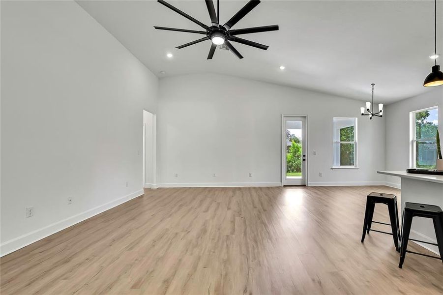 Spacious, unfurnished interior of a new home in , Spring Hill (Image 48).