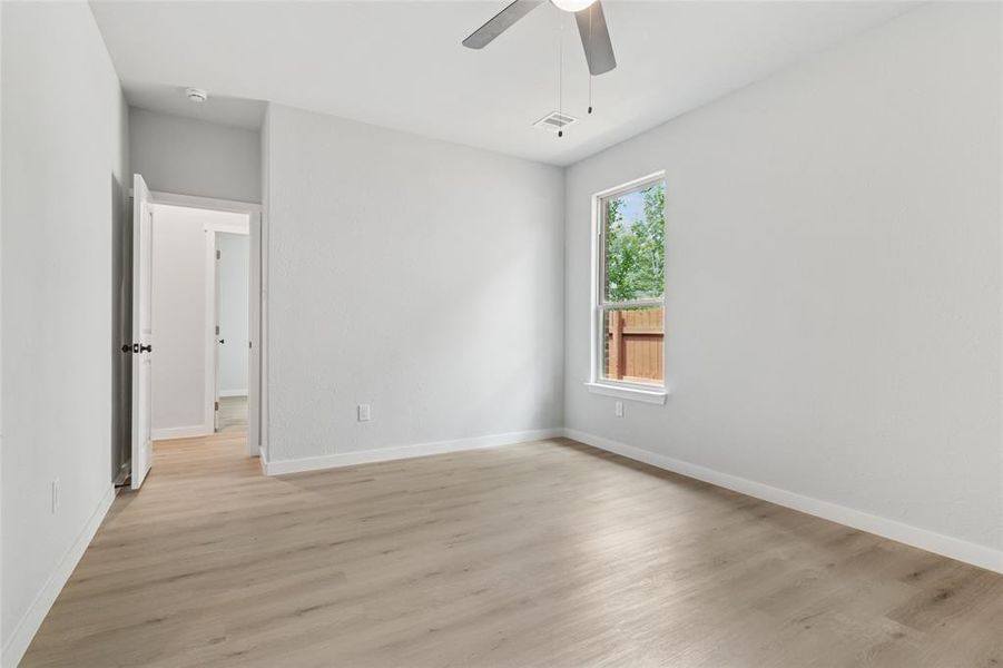 Spacious, unfurnished interior of a new home in , Mabank (Image 11). Spacious, unfurnished interior of a new home in , Mabank (Image 11).